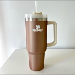 Stanley Adventure Quencher 40 OZ Rose Glow